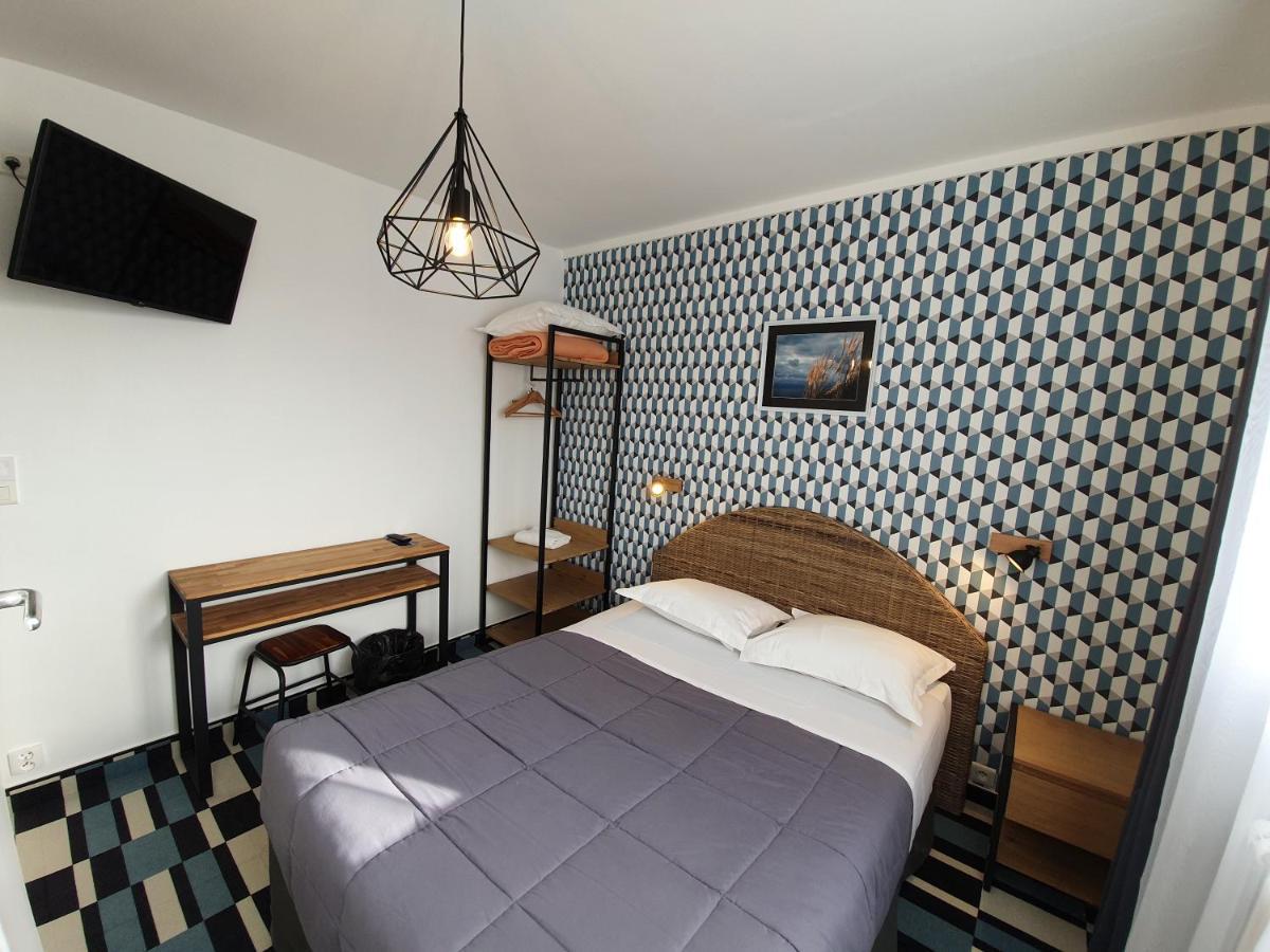 Hotel Les Pieux En Cotentin Bagian luar foto