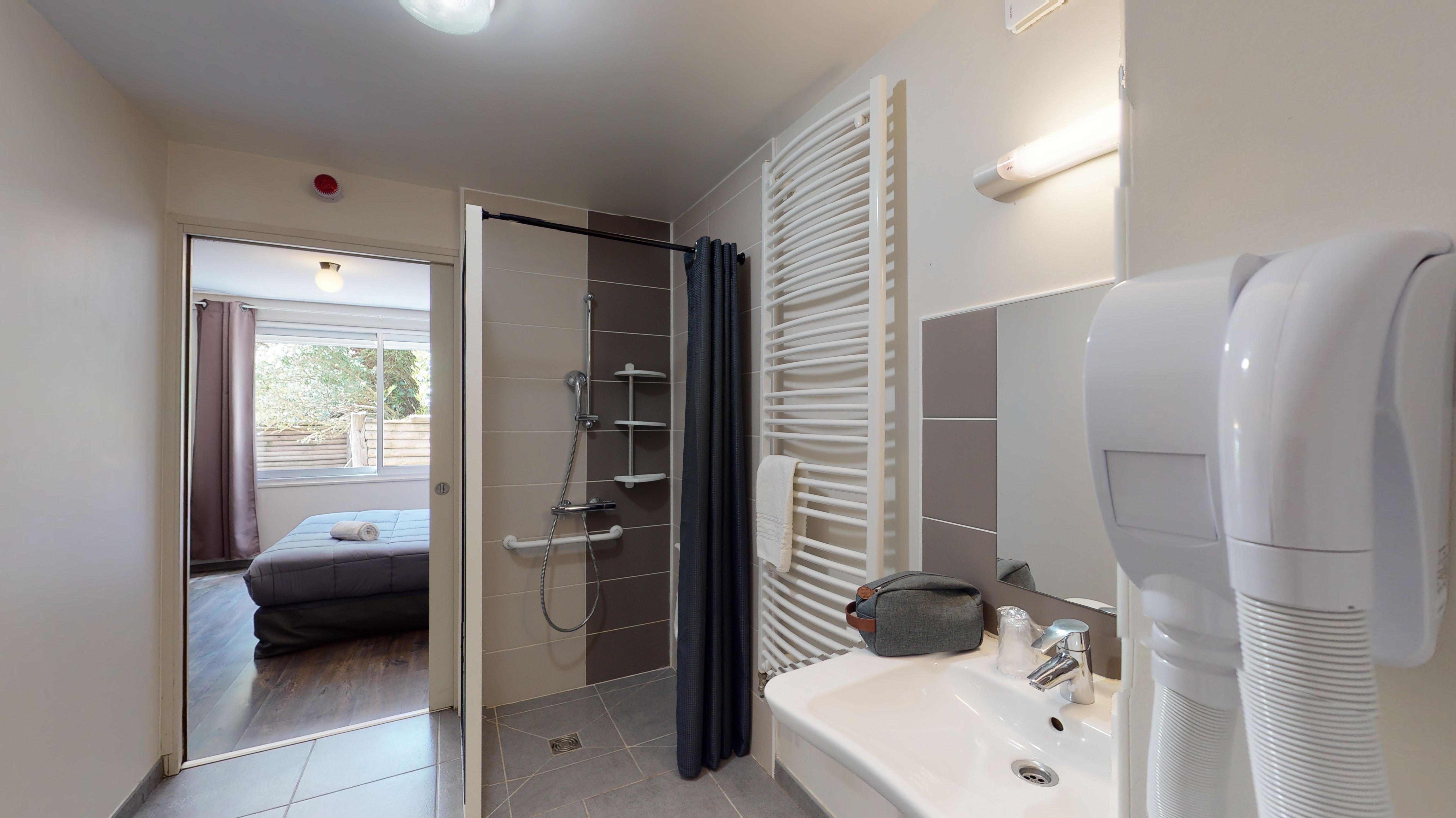Hotel Les Pieux En Cotentin Bagian luar foto